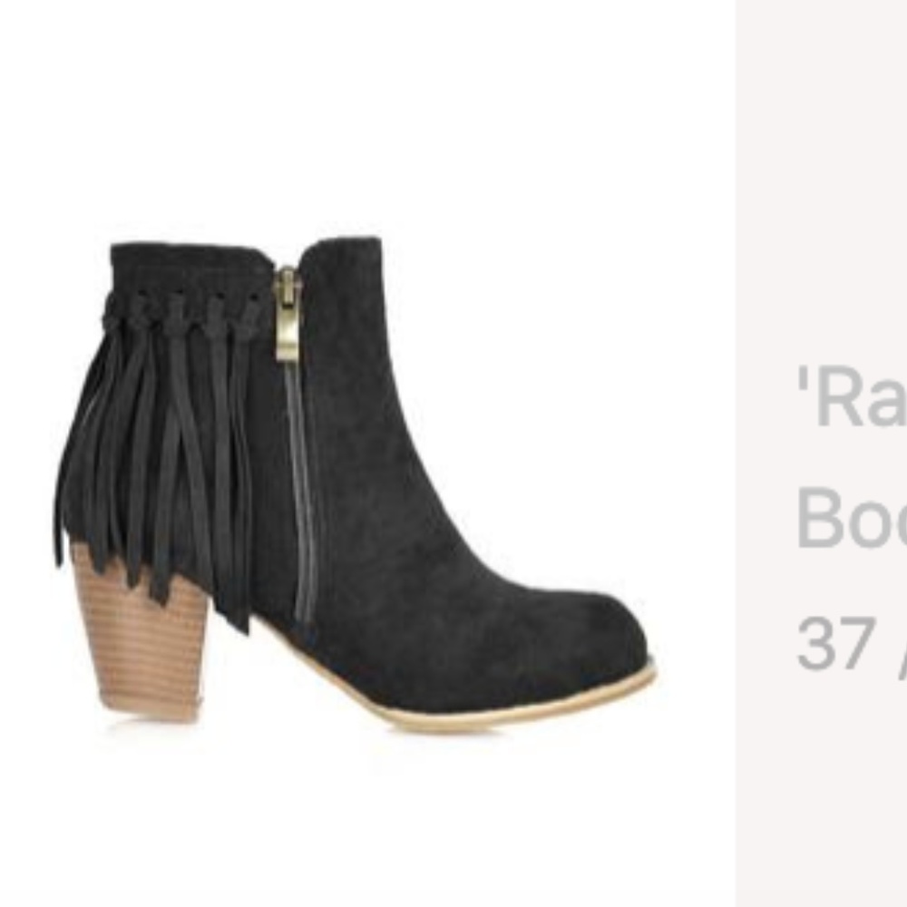 NWT Goodnight Macaroon Fringe Boots